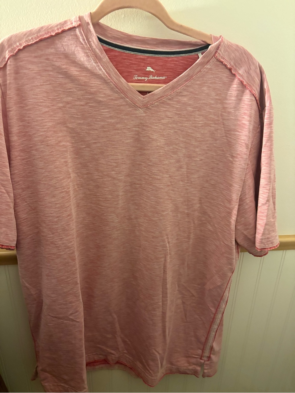 Tommy Bahama IslandZone Size Large Coral Pink V-Neck Performance Shirt